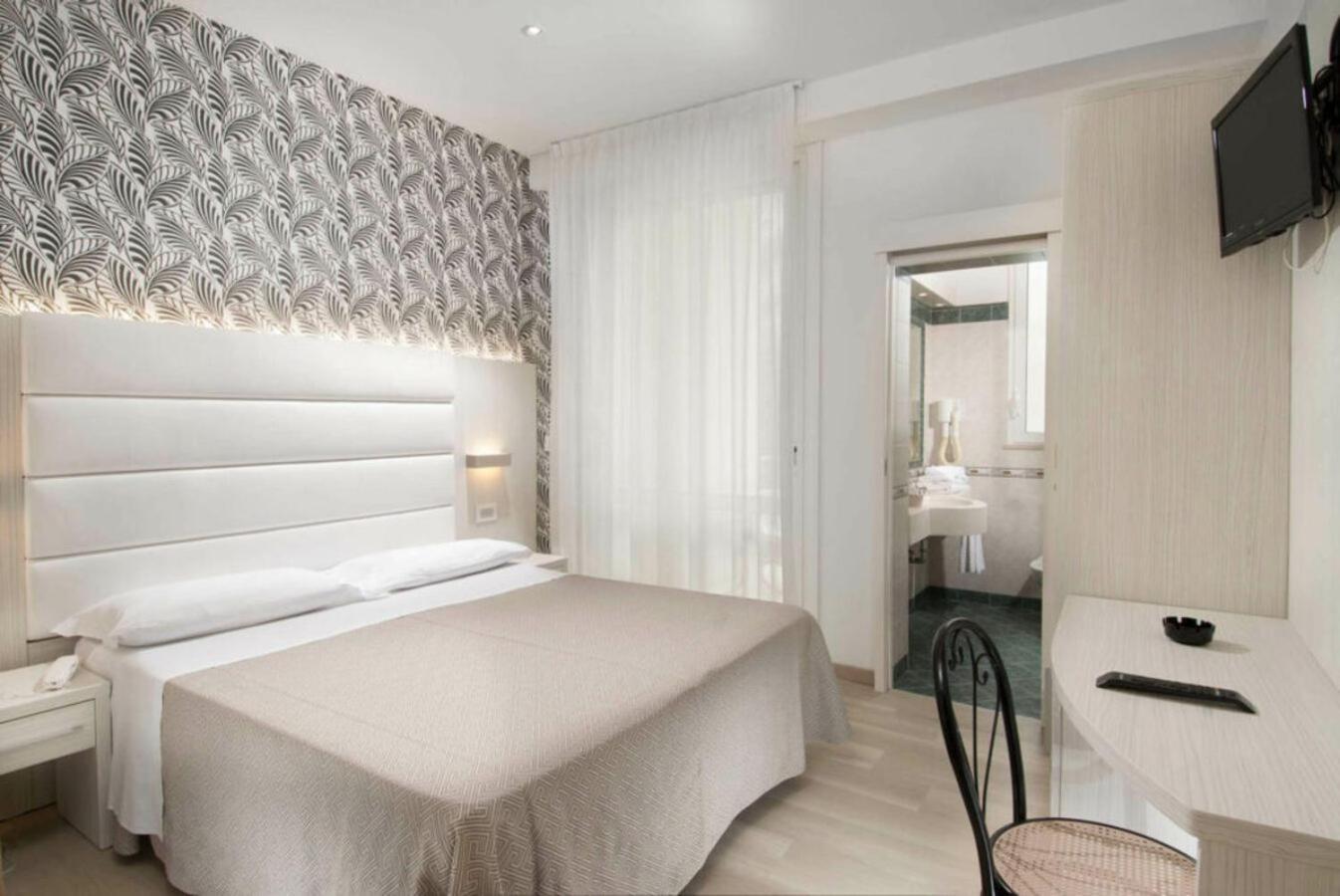 Hotel Bellevue Каттолика Экстерьер фото
