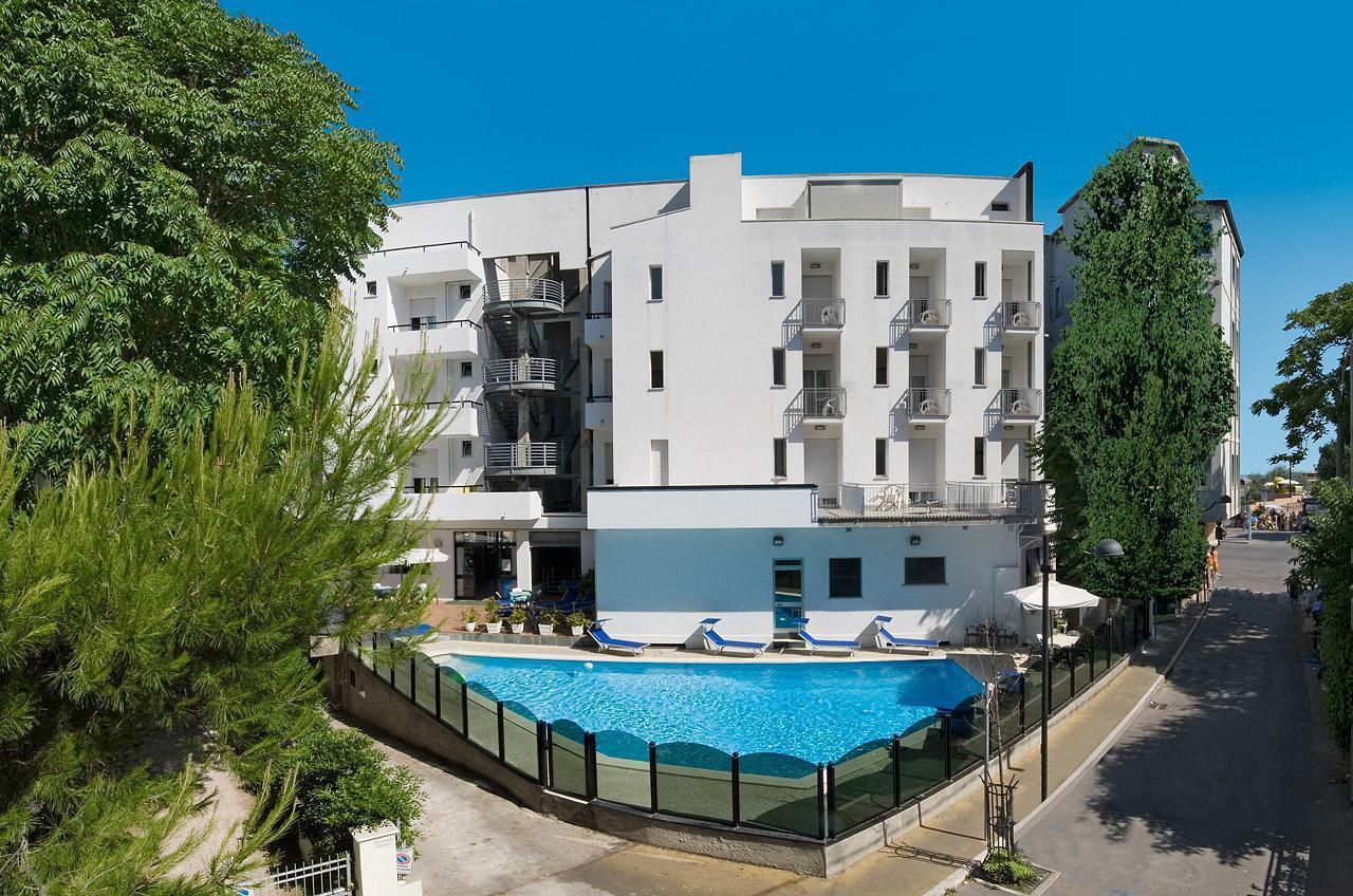 Hotel Bellevue Каттолика Экстерьер фото