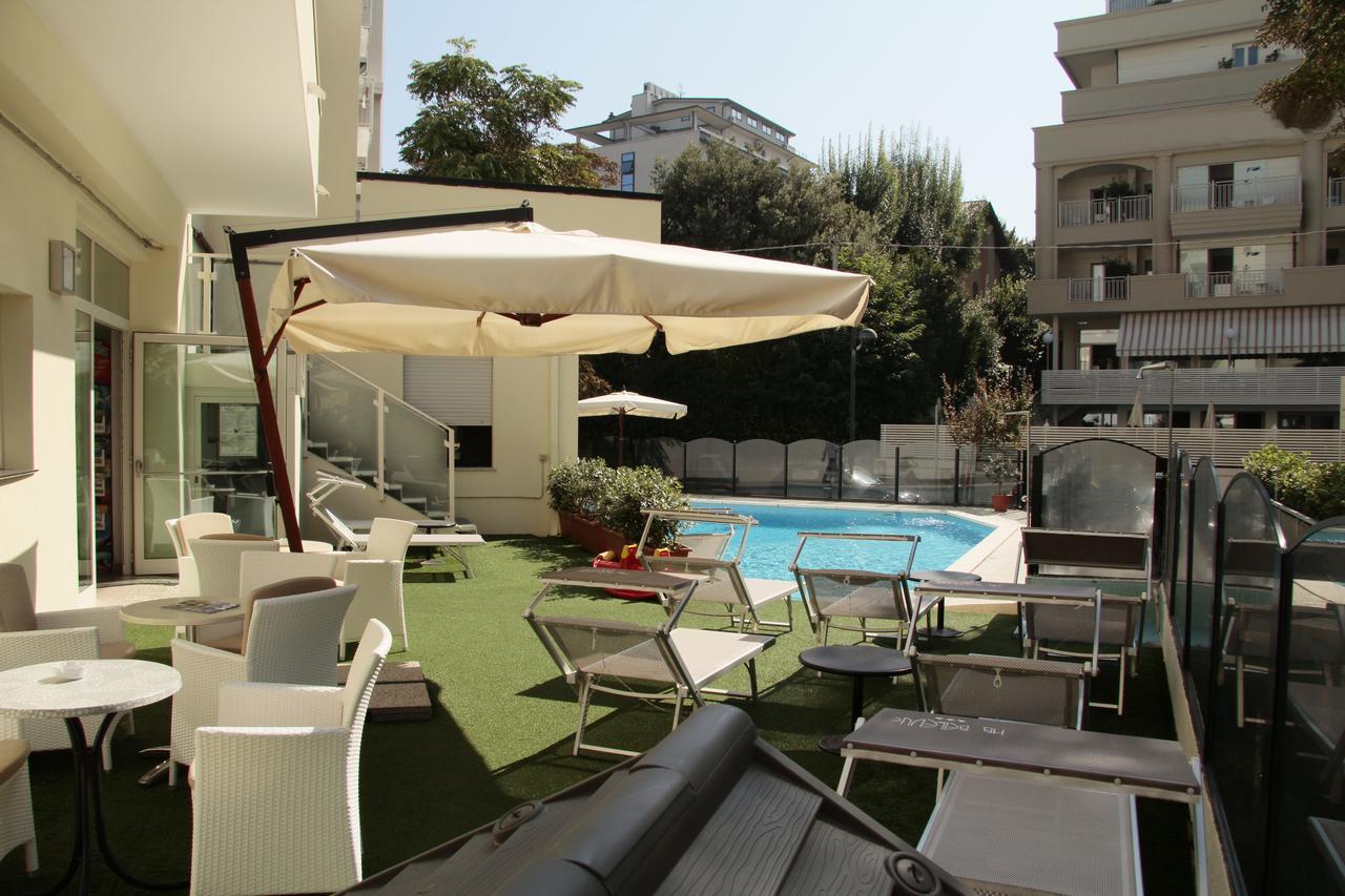 Hotel Bellevue Каттолика Экстерьер фото